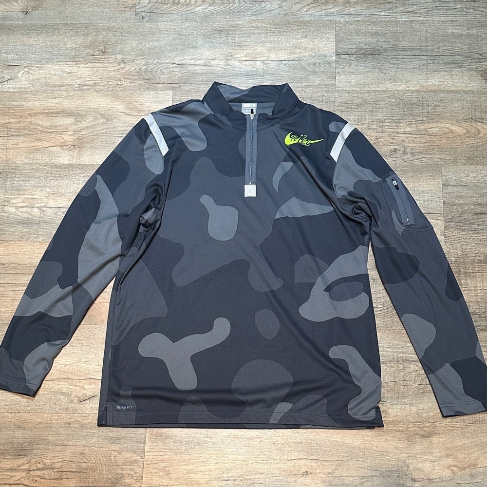 Nike Black and Gray Camo Pullover Quarter Zip Size XL